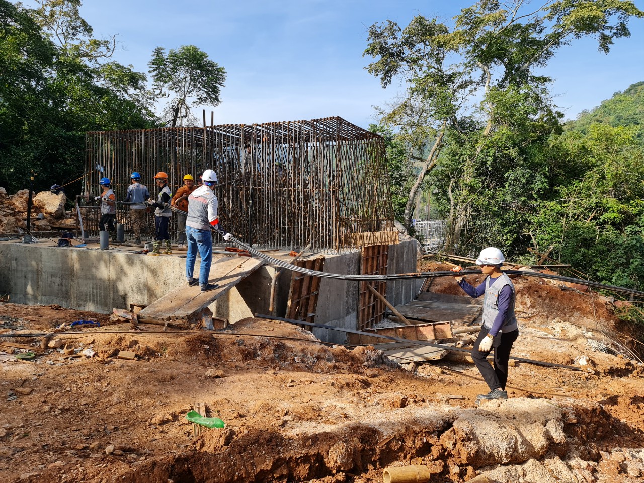 Cầu Kính Bạch Long 06